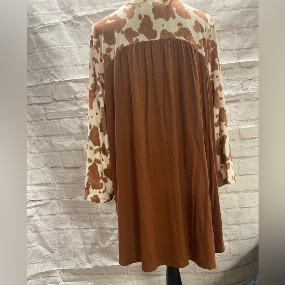Honeyme Curvy Cow Print Top